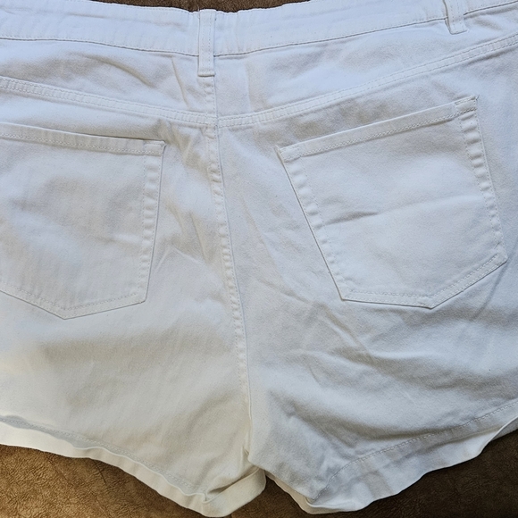 Forever 21 White Jean Shorts - Picture 2 of 2